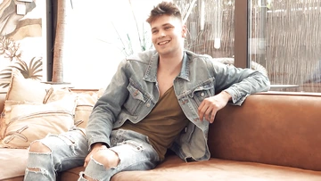 Sexy boy jerking off his big dick