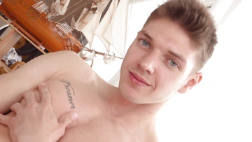 Cute stud with a nice penis