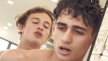 Guys fucking on a bed and cums