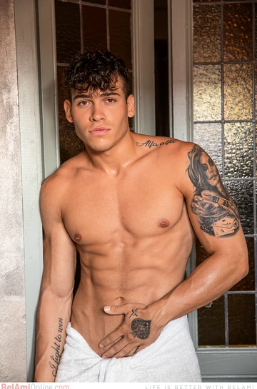 Kyle Brady nude photoshoot