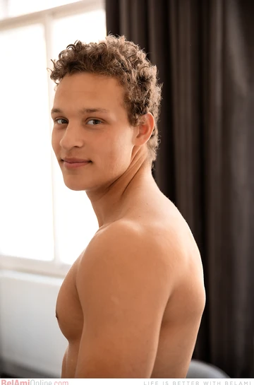 Cute nude curly haired guy