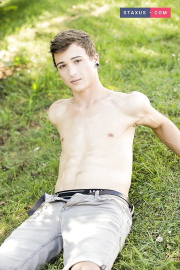 Boys in the garden fucking