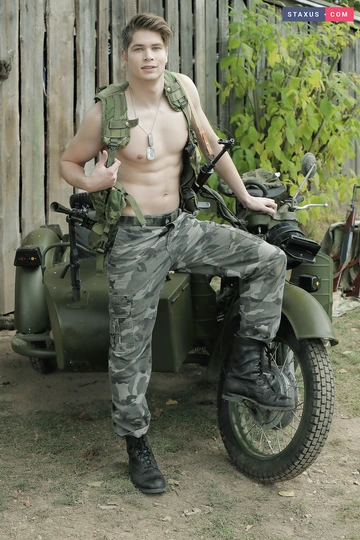 Sexy military boys making porn