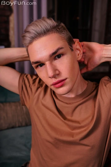 Beautiful boy jerking off and cums