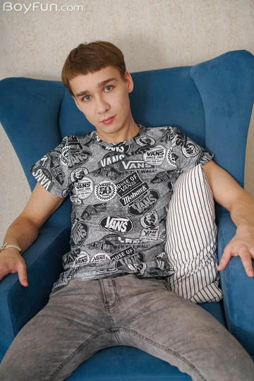 Geeky boy with a nice dick