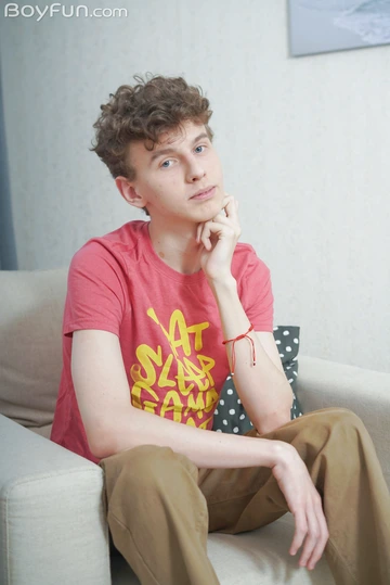 Skinny boy wanking his dick