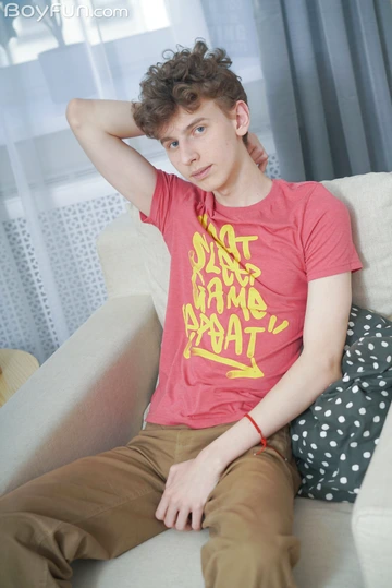 Skinny boy wanking his dick