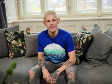 Blonde boy with a nice smooth ass