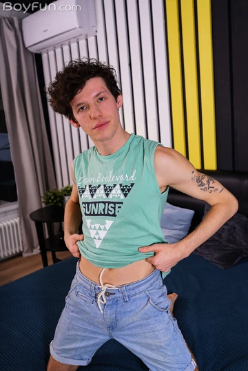 Guy with a pretty long dick