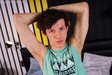 Guy with a pretty long dick