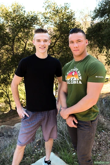 Horny stud fucking a sexy twink