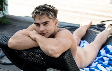 Sexy muscle boy posing nude