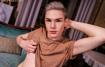 Beautiful boy jerking off and cums